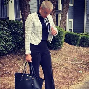 Meet your Posher, Sara